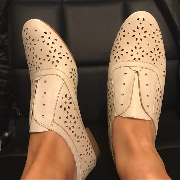Crown Vintage Shoes - Crown Vintage Floral Cutout Leather Oxford